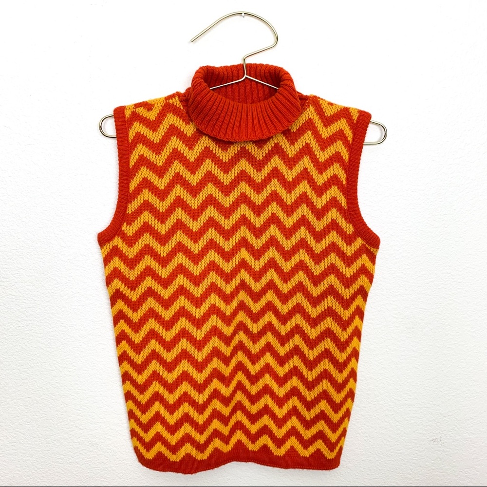 Vintage Knit Chevron Pattern Sleeveless Shirt